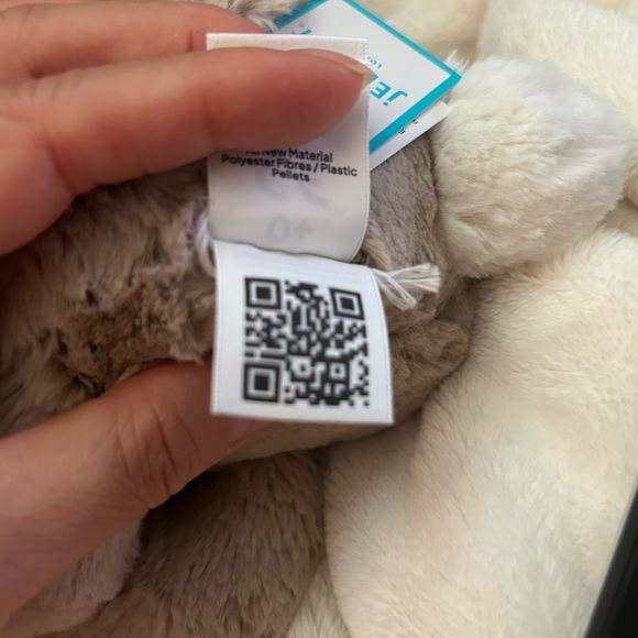 Bashful Beige Bunny 'Birthday'  - Jellycat - Authentic - Brand New - Picture 4 of 6